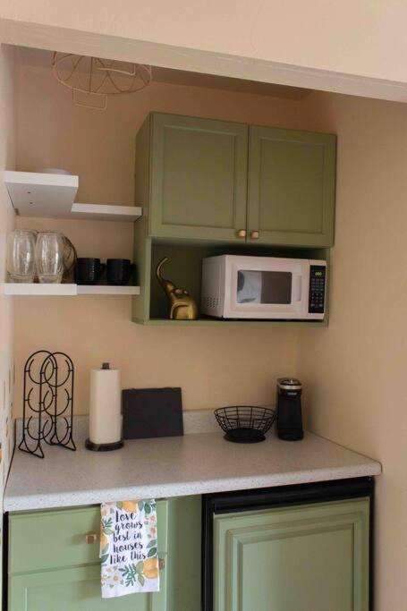 The Green Door Bungalow North North Naples Екстериор снимка