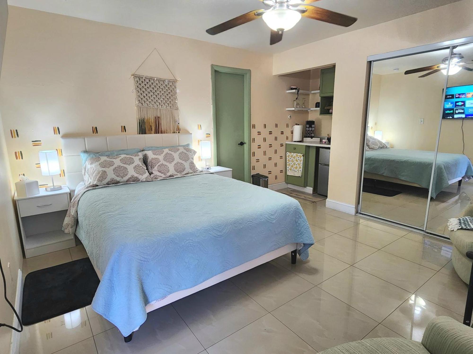 The Green Door Bungalow North North Naples Екстериор снимка